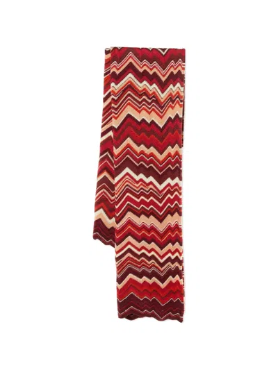 Pre-owned Missoni Chevron-patterned Knitted Scarf In Red