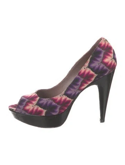 Pre-owned Missoni Patterned Pumps In Multi
