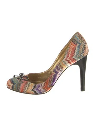 Pre-owned Missoni Patterned Pumps In Neutral