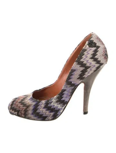 Pre-owned Missoni Striped Pumps In Black