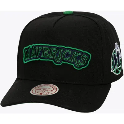 Mitchell & Ness Black Dallas Mavericks Class Act Pro Snapback Hat