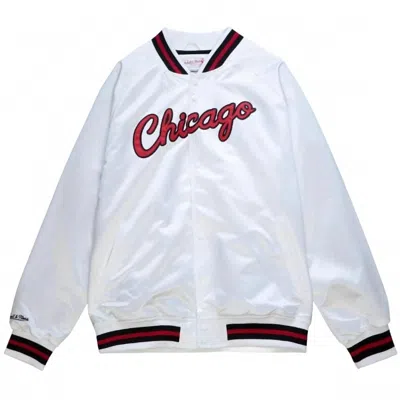 Mitchell & Ness Chicago Bulls Satin Jacket In White