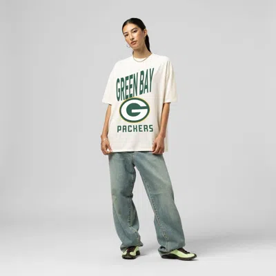 Mitchell & Ness Cream Green Bay Packers Logo Rise Boyfriend T-shirt In White