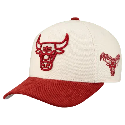 Mitchell & Ness Cream/red Chicago Bulls Two-tone Pro-crown Adjustable Hat In White