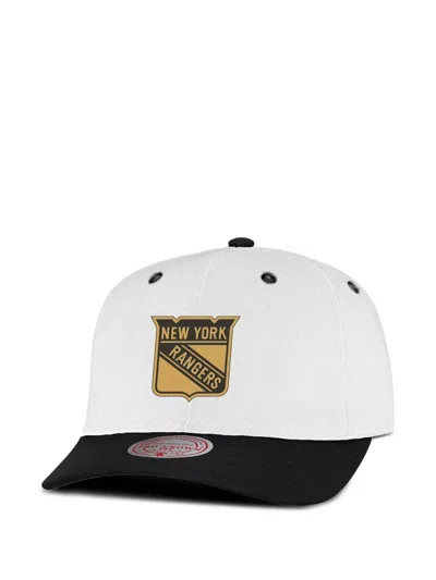 Mitchell & Ness Embroidered Snapback Cap In White
