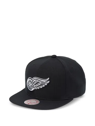 Mitchell & Ness Evergreen Snapback Cap In Black