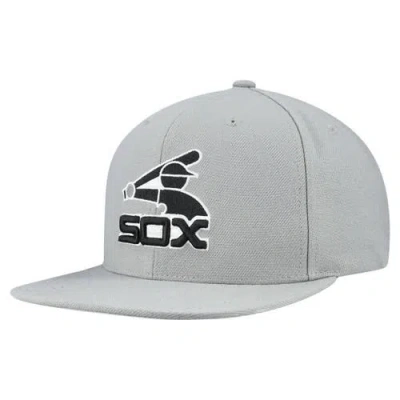 Mitchell & Ness Gray Chicago White Sox Cooperstown Collection Basic Flip Snapback Hat