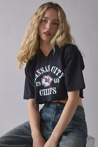 Mitchell & Ness Kansas City Chiefs Extra Cropped Jersey Tee In Black, Women's At Urban Outfitters