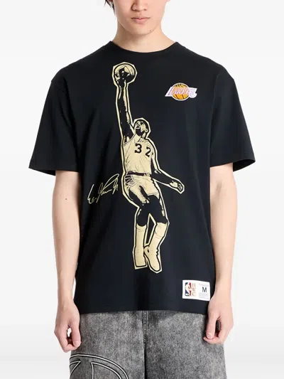 Mitchell & Ness Magic Johnson Graphic T-shirt In Black