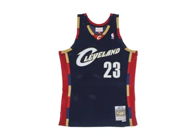 Pre-owned Mitchell & Ness Men's  Cleveland Cavaliers Alternate 200809 Lebron James Swingman Jersey In Navy Blue