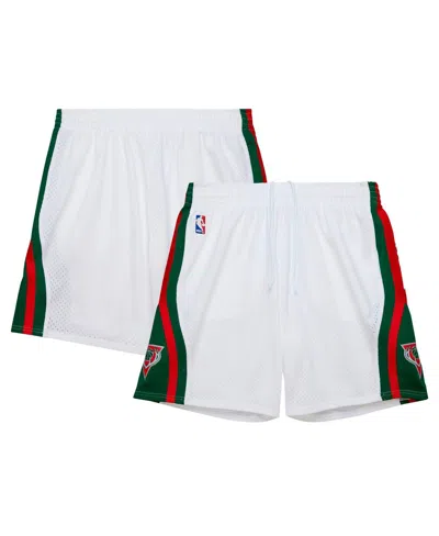 Mitchell & Ness White Milwaukee Bucks 2013/14 Swingman Shorts
