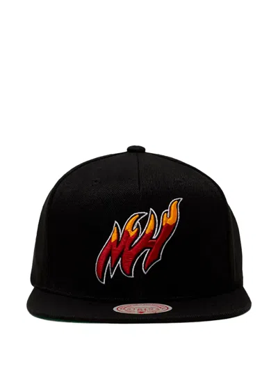 Mitchell & Ness Miami Heat Flames Cap In Black