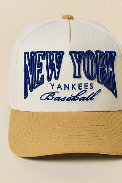 Mitchell & Ness Mlb New York Yankees Pro Pinch Snapback Hat In Tan, Men's At Urban Outfitters In Neutral