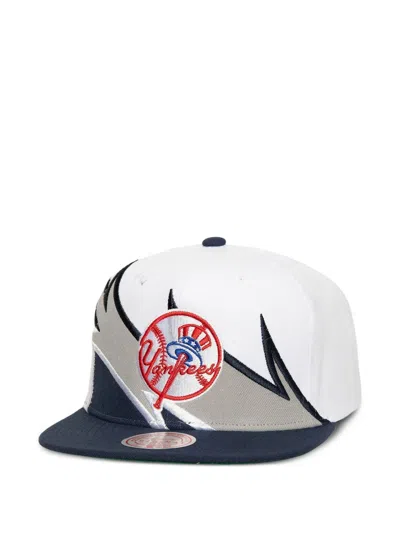 Mitchell & Ness Mlb Waverunner Snapback Cap In White