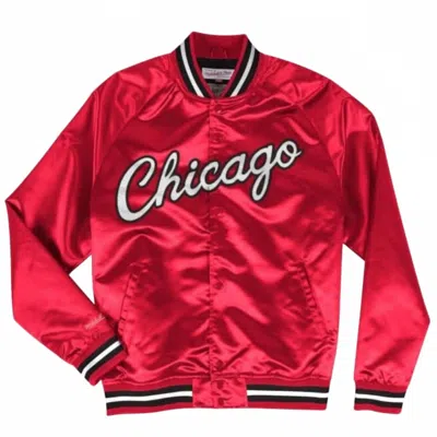 Mitchell & Ness Nba Chicago Bulls Lightweight Satin Jacket In Scarlet In Red