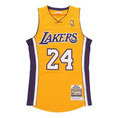 Mitchell & Ness Nba Kobe Bryant Los Angeles Lakers 2008/09 Authentic Jersey #24 In Yellow