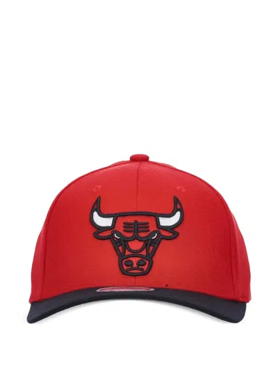 Mitchell & Ness Nba Team Team Chicago Bulls Snapback Cap In Red