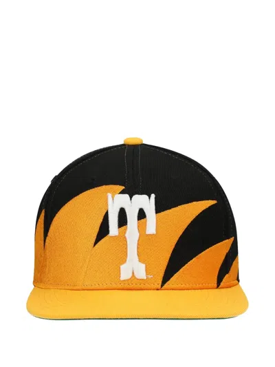 Mitchell & Ness Sharktooth Snapback Cap In Black