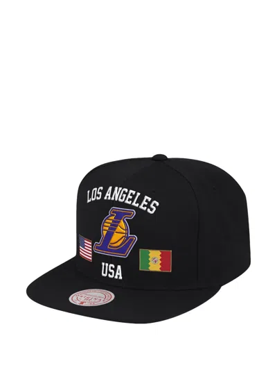 Mitchell & Ness Snapback Hat In Black