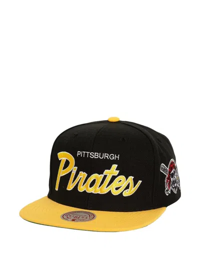Mitchell & Ness X Mlb Evergreen Script Pittsburgh Pirates Snapback Cap In Black