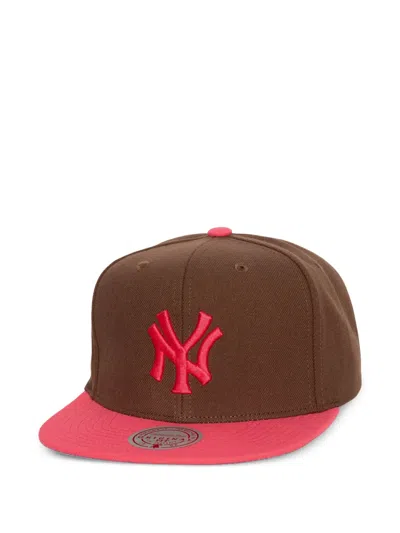 Mitchell & Ness X Mlb New York Yankees Cooperstown Cap In Brown