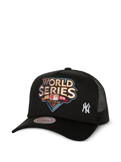 Mitchell & Ness X Mlb New York Yankees Embroidered Trucker Snapback Cap In Black