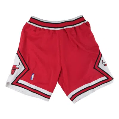 MITCHELL & NESS MITCHELL & NESS X NBA AU CHICAGO BULLS 1975-76 ROAD SWINGMAN SHORTS 'RED'