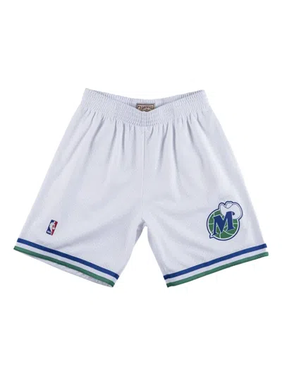 Mitchell & Ness X Nba Mavericks 1998 Shorts In White