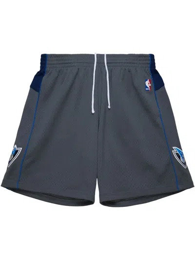 Mitchell & Ness Dallas Mavericks 2003/04 Alternate Shorts In Grey