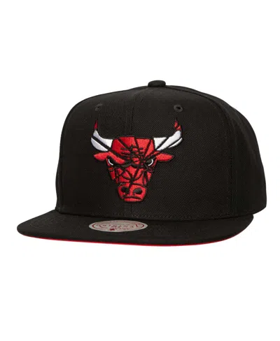 Mitchell & Ness Men's Black Chicago Bulls Shattered Snapback Hat