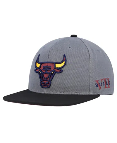 Mitchell & Ness Men's Gray/black Chicago Bulls Core Snapback Hat In Gray,black