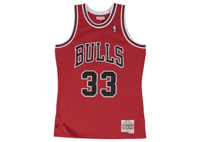 Pre-owned Mitchell & Ness Men's  Chicago Bulls Road 199798 Scottie Pippen Swingman Jersey In Scarelet Red