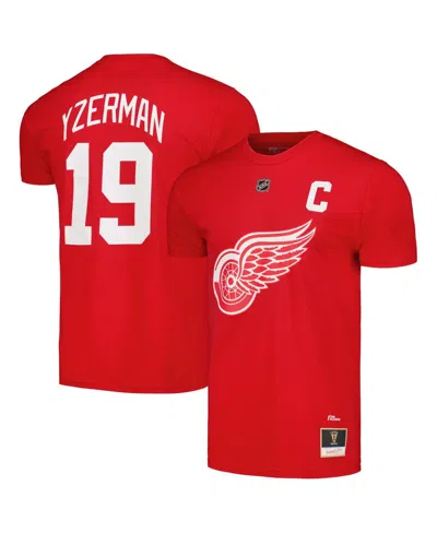 MITCHELL & NESS MEN'S MITCHELL & NESS STEVE YZERMAN RED DETROIT RED WINGS CAPTAIN PATCH NAME AND NUMBER T-SHIRT