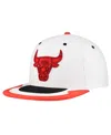Mitchell & Ness Mitchell Ness Men's White Chicago Bulls Day 4 Snapback Hat In White Red