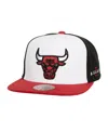 Mitchell & Ness Mitchell Ness Men's White/red Chicago Bulls Core Snapback Hat In White Red
