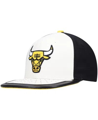 Mitchell & Ness Men's White/yellow Chicago Bulls Day One Snapback Hat In White,yellow