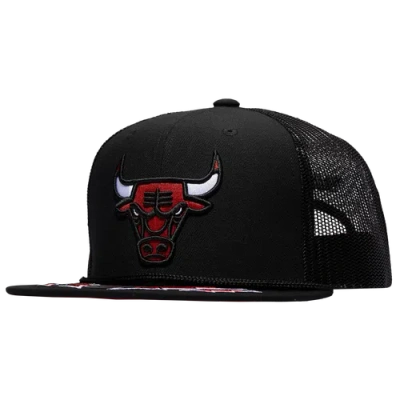 Mitchell & Ness Mens Chicago Bulls  Bulls Recharge Trucker Hat In Black