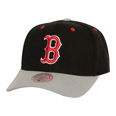 Mitchell & Ness Men's  Black Boston Red Sox Bred Pro Adjustable Hat