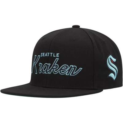 Mitchell & Ness Men's  Black Seattle Kraken Core Team Script 2.0 Snapback Hat