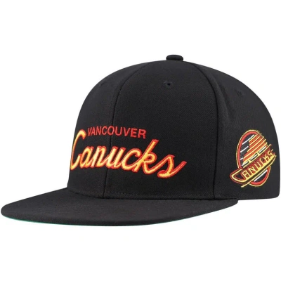 Mitchell & Ness Men's  Black Vancouver Canucks Core Team Script 2.0 Snapback Hat