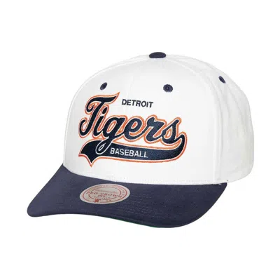 Mitchell & Ness White Detroit Tigers Cooperstown Collection Tail Sweep Pro Snapback Hat