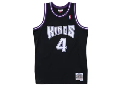 Pre-owned Mitchell & Ness Sacramento Kings Road 200001 Chris Webber Swingman Jersey In Black