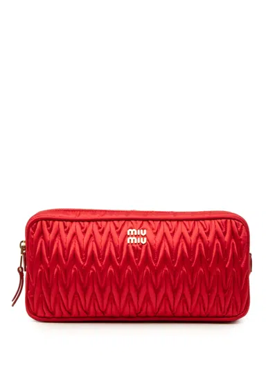 Pre-owned Miu Miu 2010-2026 Matelasse Nappa Clutch Bag In Red
