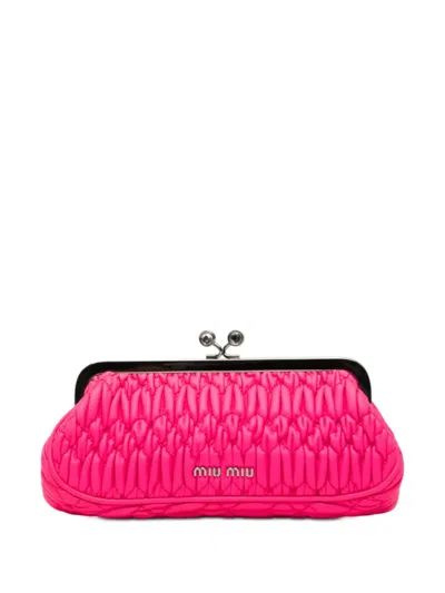 Pre-owned Miu Miu 2010-2026 Matelasse Nappa Kiss Lock Frame Clutch Bag In Pink