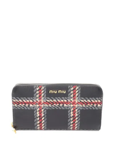 Pre-owned Miu Miu 2010s Madras Round Zipper Check Wallet In Gray