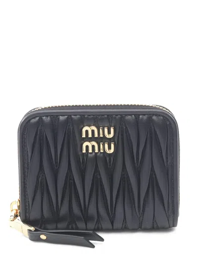 Pre-owned Miu Miu 20s Quilted-leather Coin Purse In Black