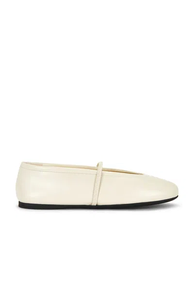 Miu Miu Ballerine Vitello Flat In Neutral