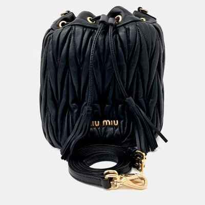 Pre-owned Miu Miu Black Leather Matrasse Bucket Bag