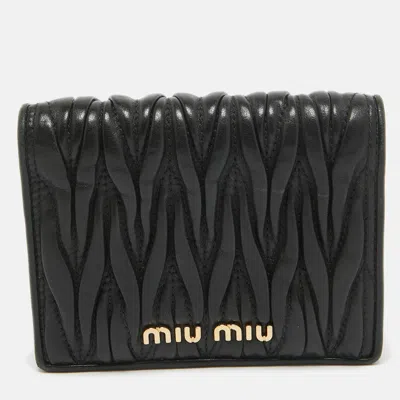 Pre-owned Miu Miu Black Matelassé Leather Bifold Card Holder