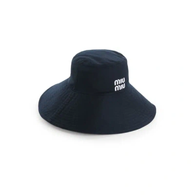 Miu Miu Bob En Coton In Gray